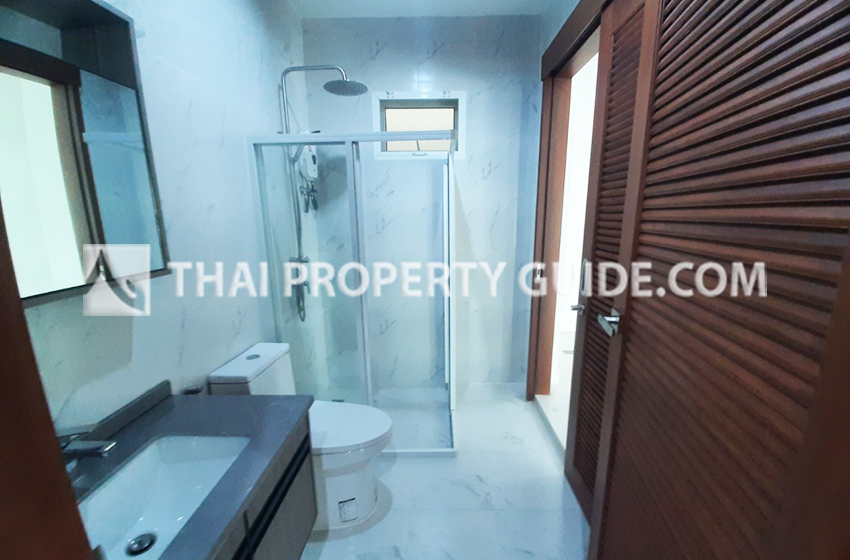 House with Shared Pool in Sukhumvit 